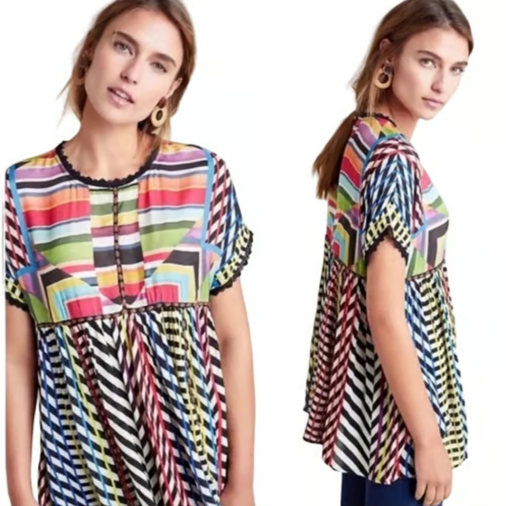 Anthropologie Conditions Apply Short-Sleeve Kynsa Tunic Top in Black Motif